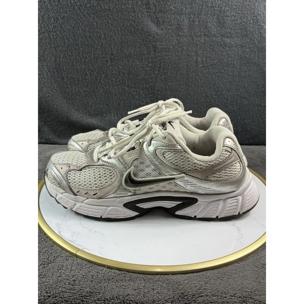 Nike V5 RNR White Vast Grey Black HJ5228-104 Men’s Size 8 Running Shoes Sneakers